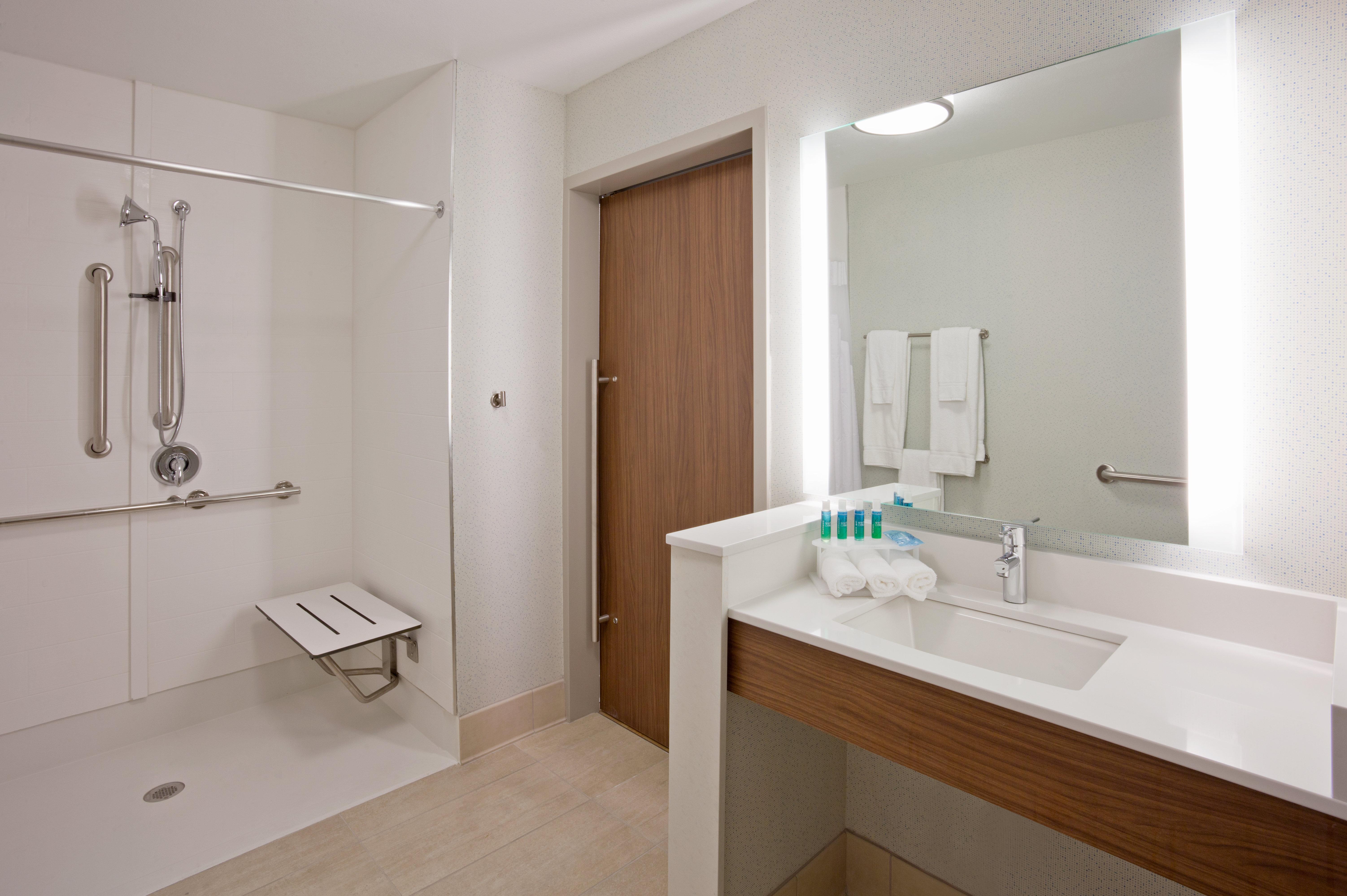 Holiday Inn Express And Suites Des Moines Downtown By Ihg Exterior foto