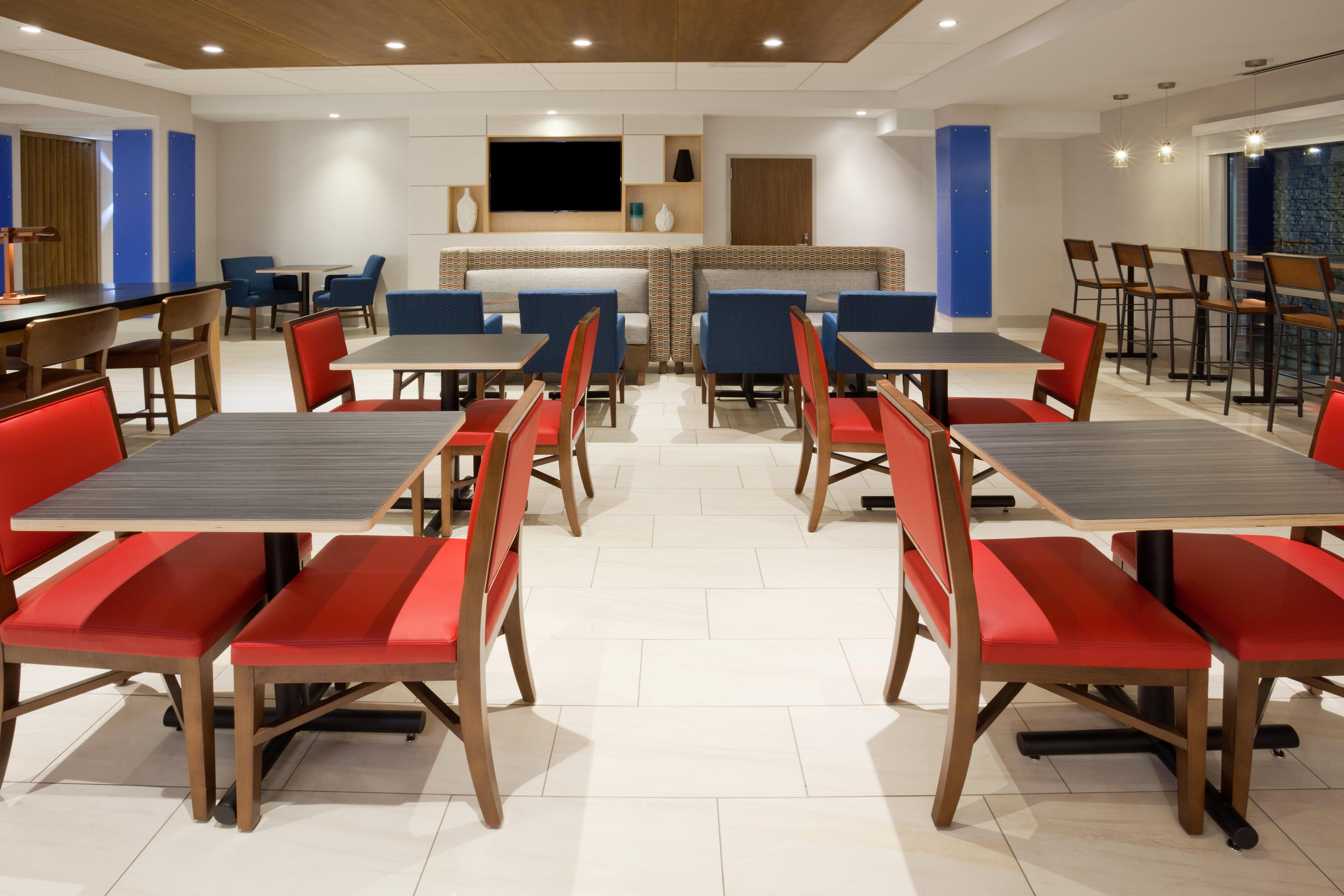 Holiday Inn Express And Suites Des Moines Downtown By Ihg Exterior foto