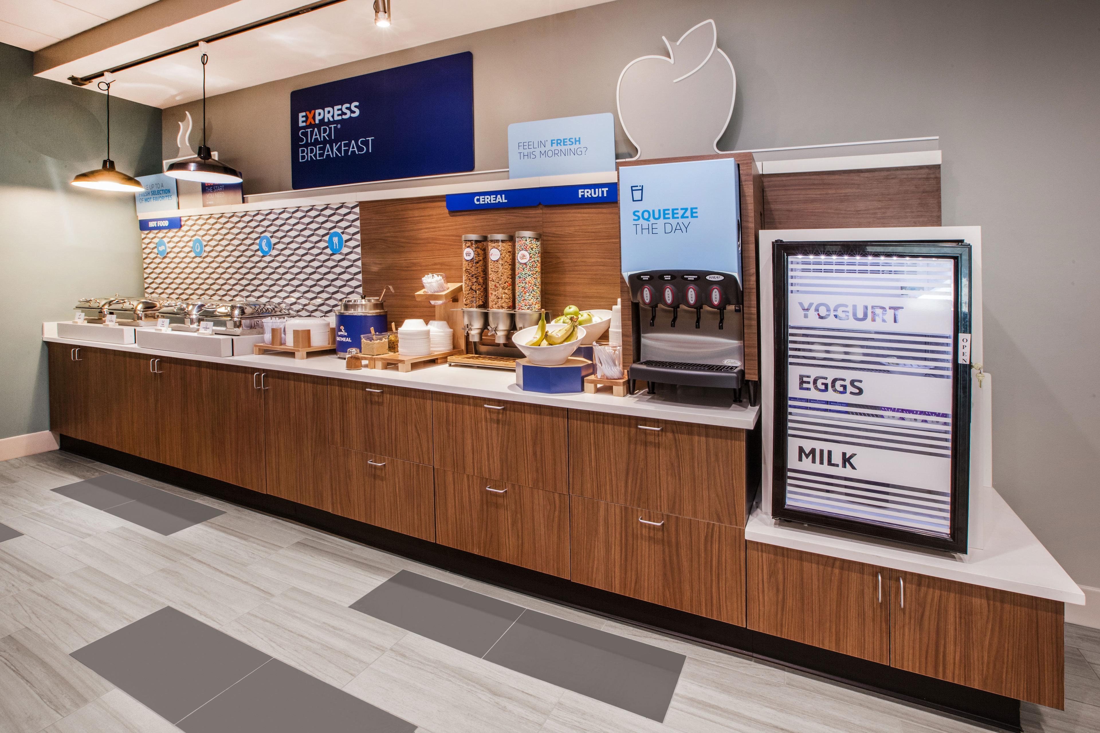 Holiday Inn Express And Suites Des Moines Downtown By Ihg Exterior foto